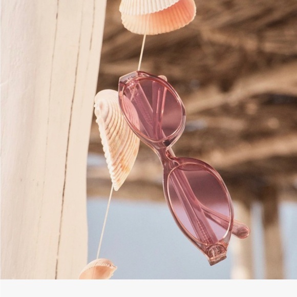 Quay Aura Points pink peony lens oval doe acetate Sunglasses brand new in pouch